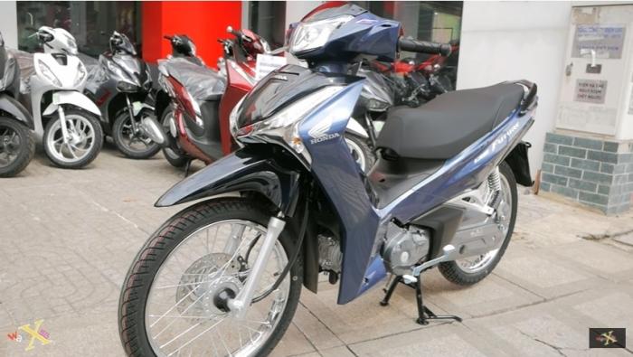 Cận cảnh Honda Future 2022 phiên bản rẻ nhất tại đại lý, đẹp