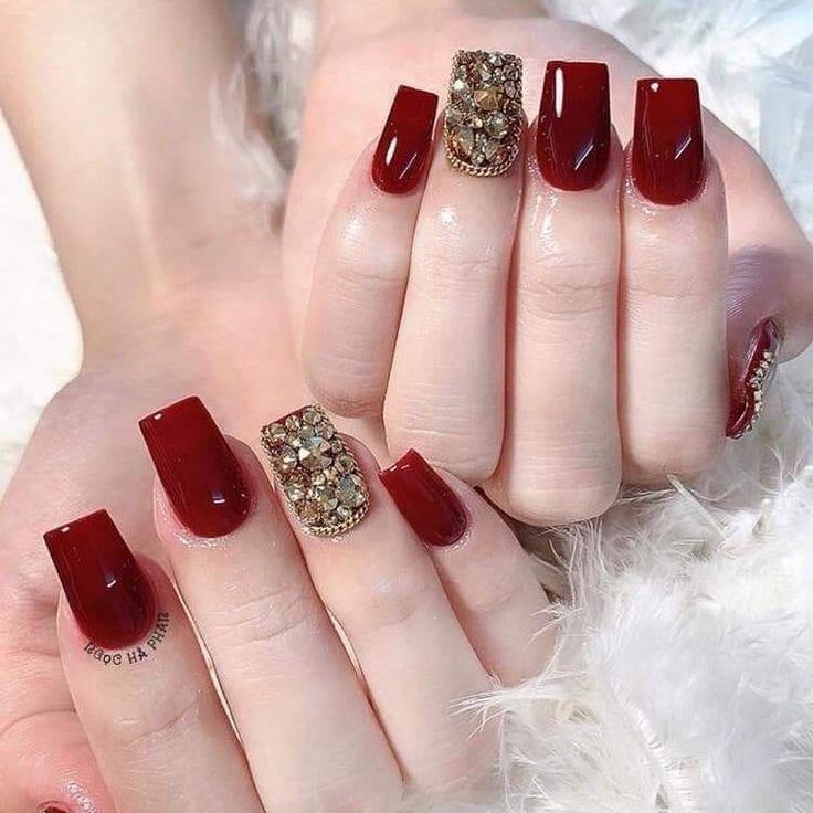 15+ Mẫu Nail Đính Đá Đẹp từ Nhẹ nhàng Đơn gản đến Sang Trọng